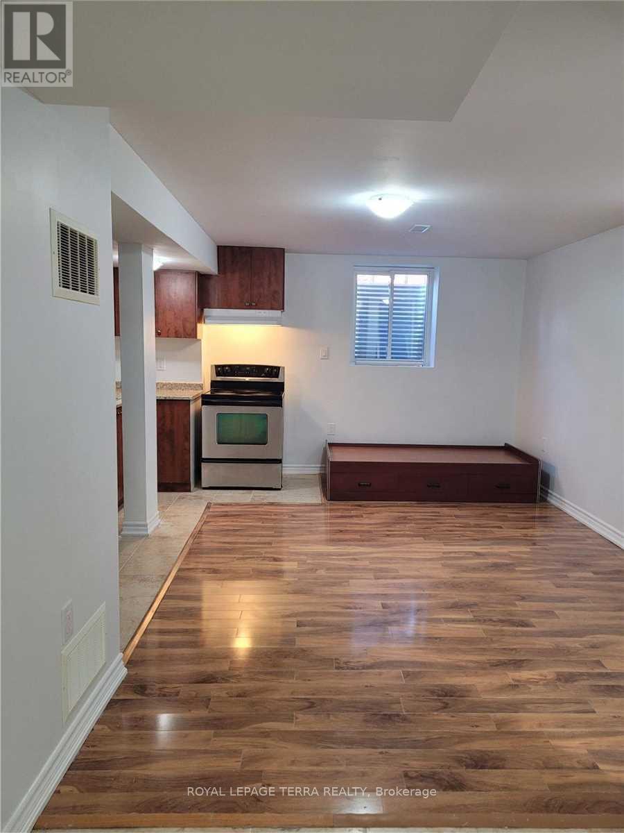 Bsmt - 37 Southlake Boulevard, Brampton, Ontario  L6V 4P4 - Photo 5 - W12646600