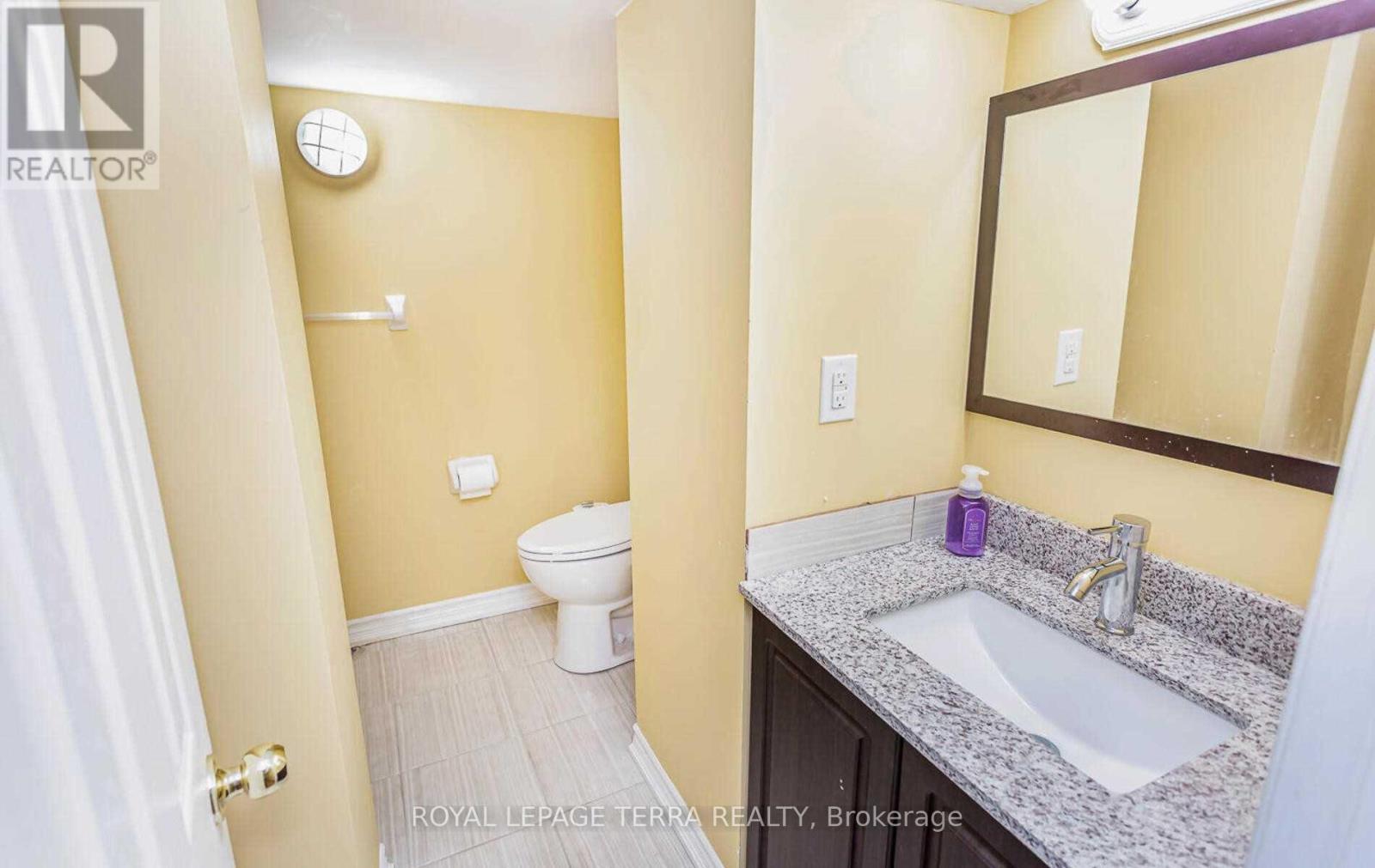 Bsmt - 37 Southlake Boulevard, Brampton, Ontario  L6V 4P4 - Photo 8 - W12646600