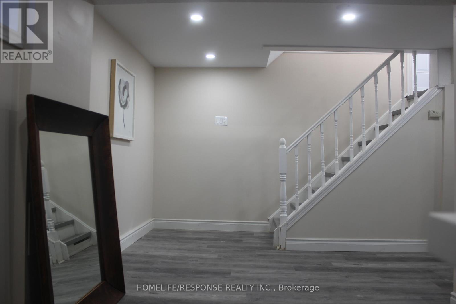 Lower - 54 Gladstone Square, Brampton, Ontario  L6S 2H5 - Photo 6 - W12646624