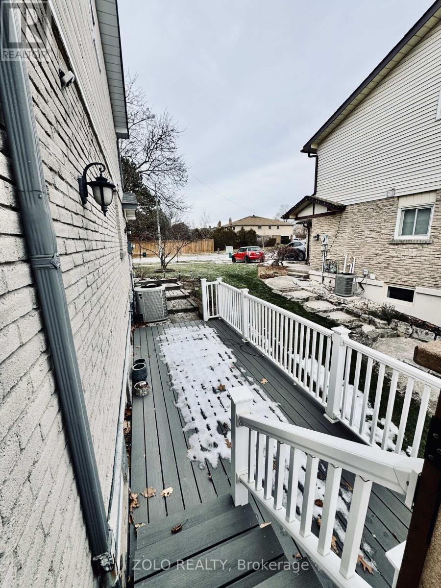 1062 Havendale Boulevard, Burlington, Ontario  L7P 3P8 - Photo 11 - W12646632