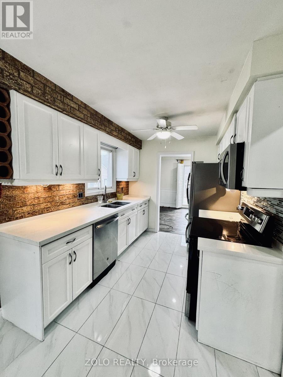 1062 Havendale Boulevard, Burlington, Ontario  L7P 3P8 - Photo 3 - W12646632