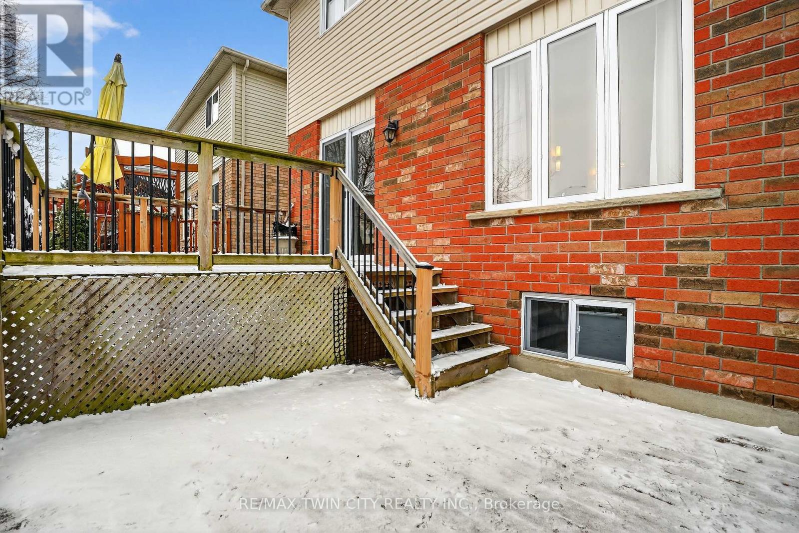 54 Glencliffe Court, Kitchener, Ontario  N2B 3X1 - Photo 49 - X12646626