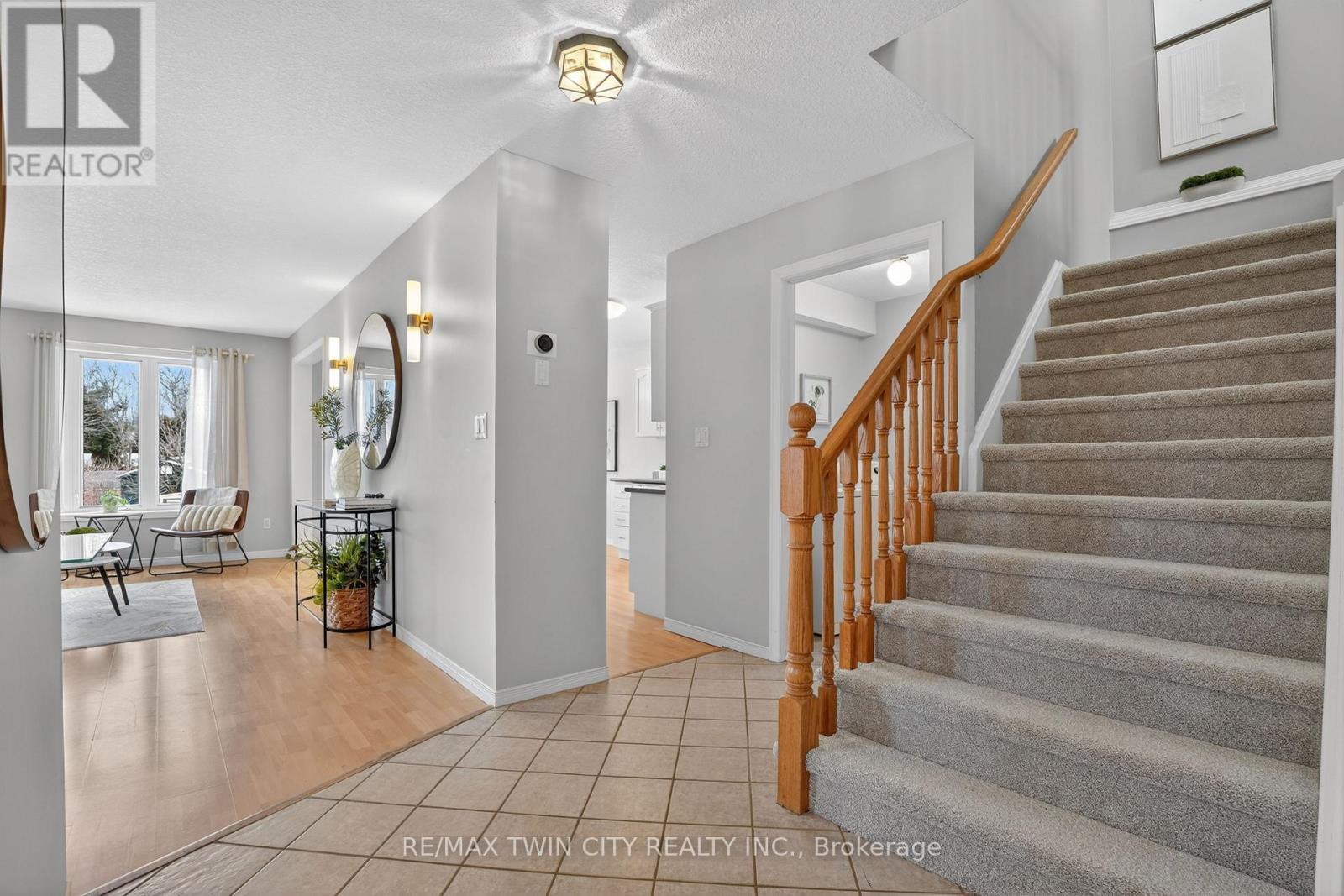 54 Glencliffe Court, Kitchener, Ontario  N2B 3X1 - Photo 8 - X12646626