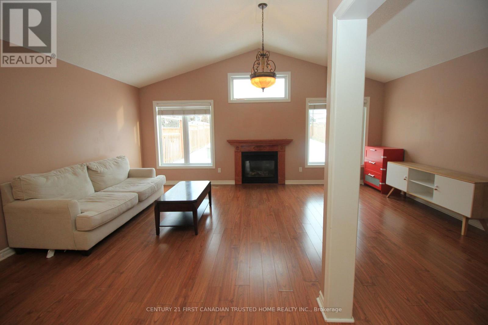 1681 Benjamin Drive, London East, Ontario  N5V 5K1 - Photo 10 - X12646680