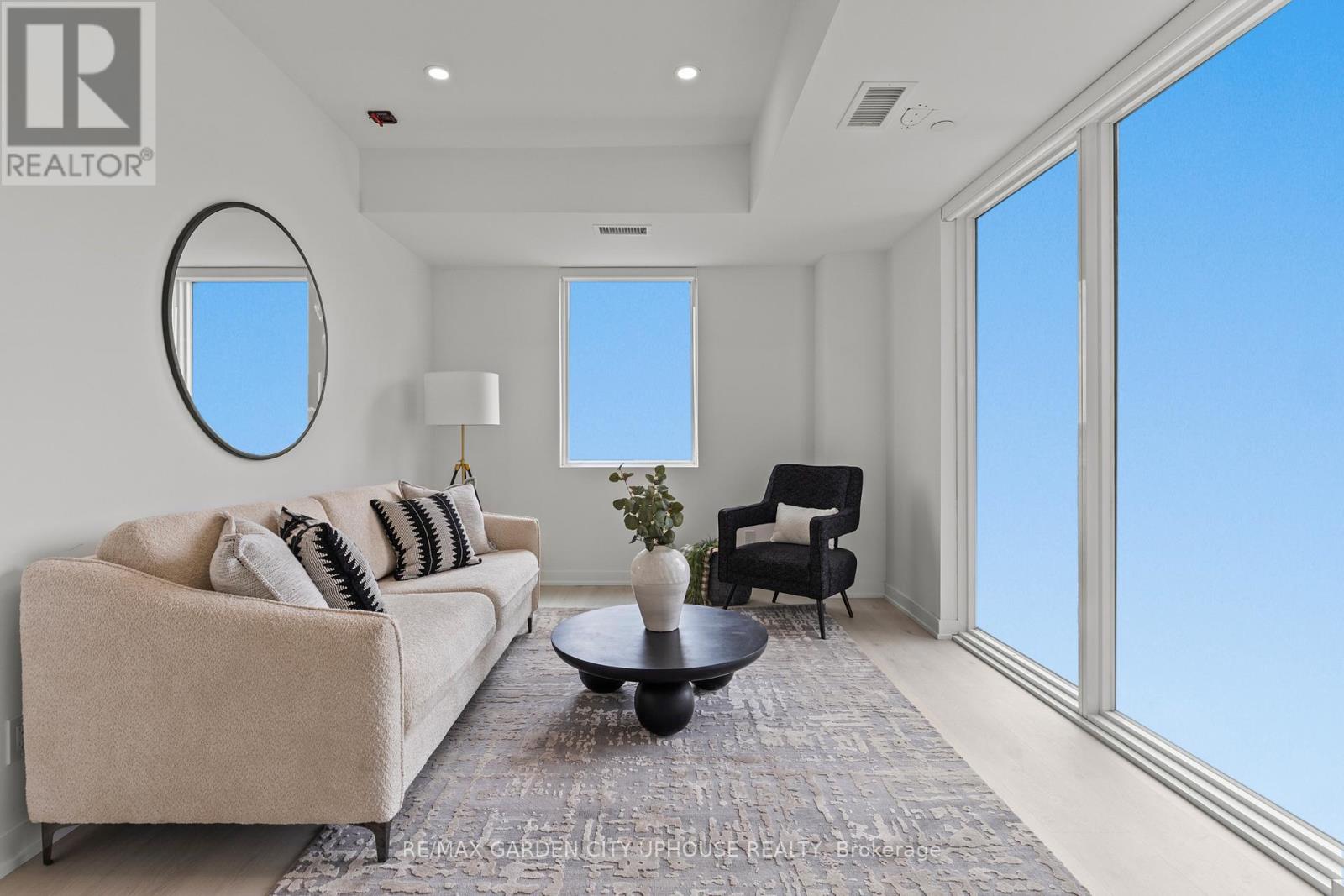 601 - 57 Carlisle Street, St. Catharines, Ontario  L2R 7N6 - Photo 14 - X12646706