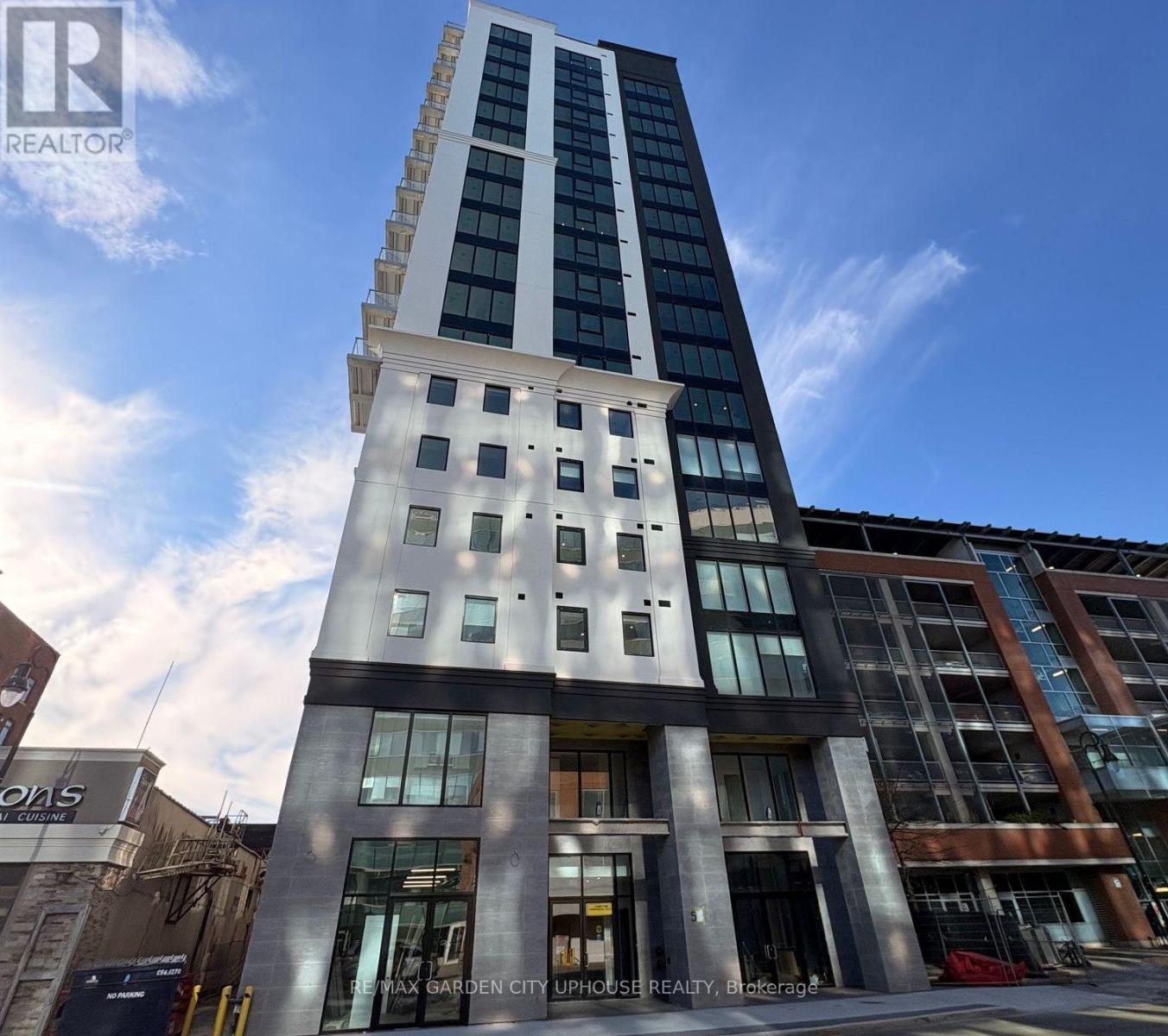 601 - 57 Carlisle Street, St. Catharines, Ontario  L2R 7N6 - Photo 2 - X12646706