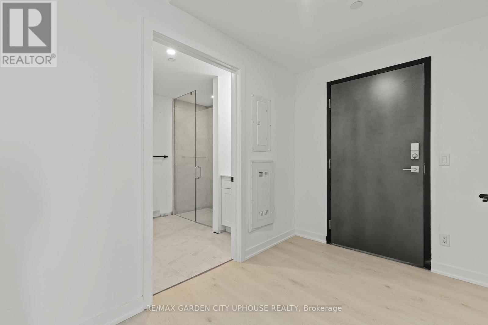 601 - 57 Carlisle Street, St. Catharines, Ontario  L2R 7N6 - Photo 3 - X12646706