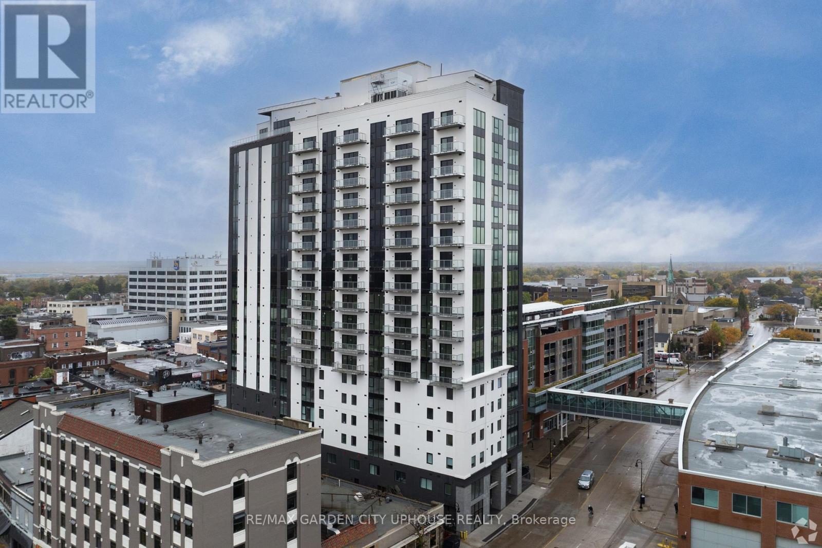 609 - 57 Carlisle Street, St. Catharines, Ontario  L2R 7N6 - Photo 1 - X12646712