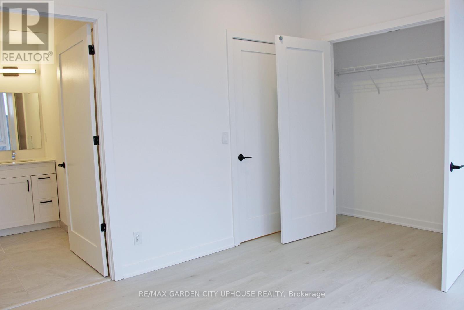 609 - 57 Carlisle Street, St. Catharines, Ontario  L2R 7N6 - Photo 4 - X12646712