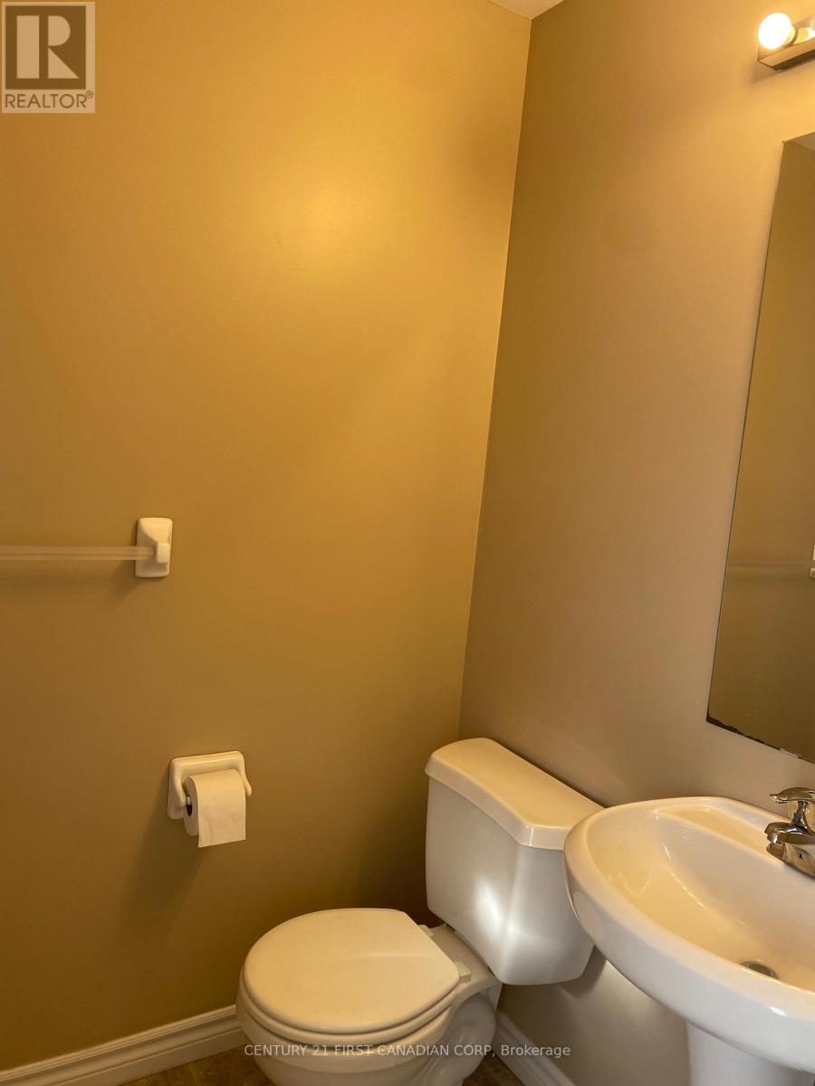 811 Silverfox Crescent, London North, Ontario  N6G 0K2 - Photo 17 - X12539376