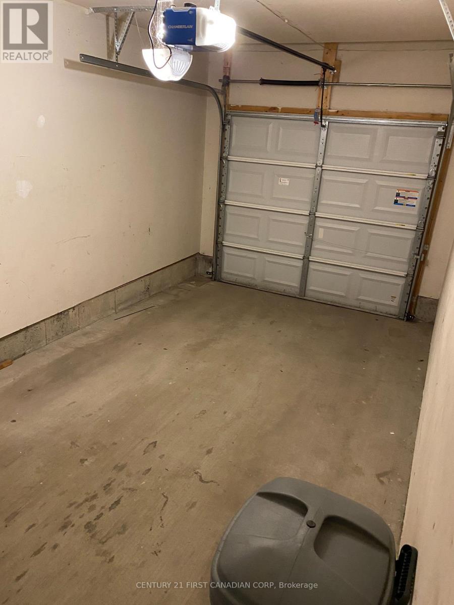 811 Silverfox Crescent, London North, Ontario  N6G 0K2 - Photo 21 - X12539376