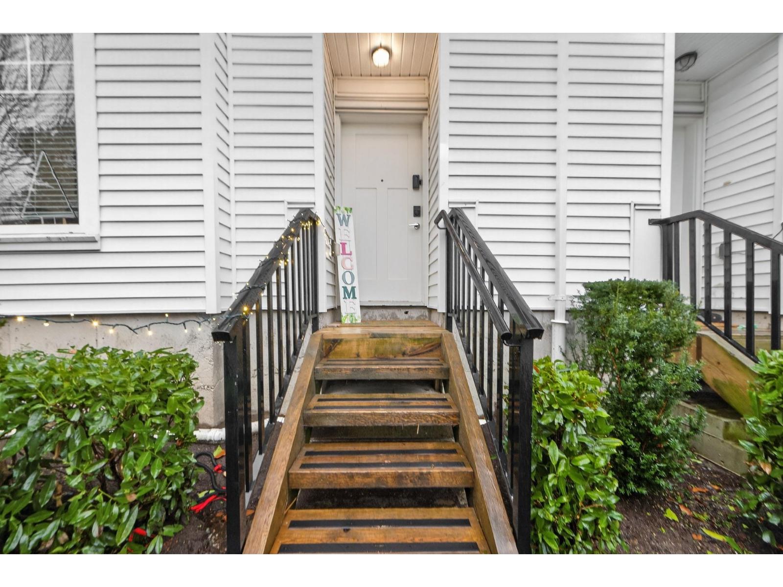 9 11267 133 Street, Surrey, British Columbia  V3R 0E3 - Photo 4 - R3074639