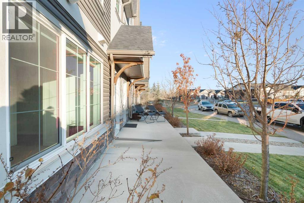 2003, 250 Fireside View, Cochrane, Alberta  T4C 2M2 - Photo 2 - A2269534
