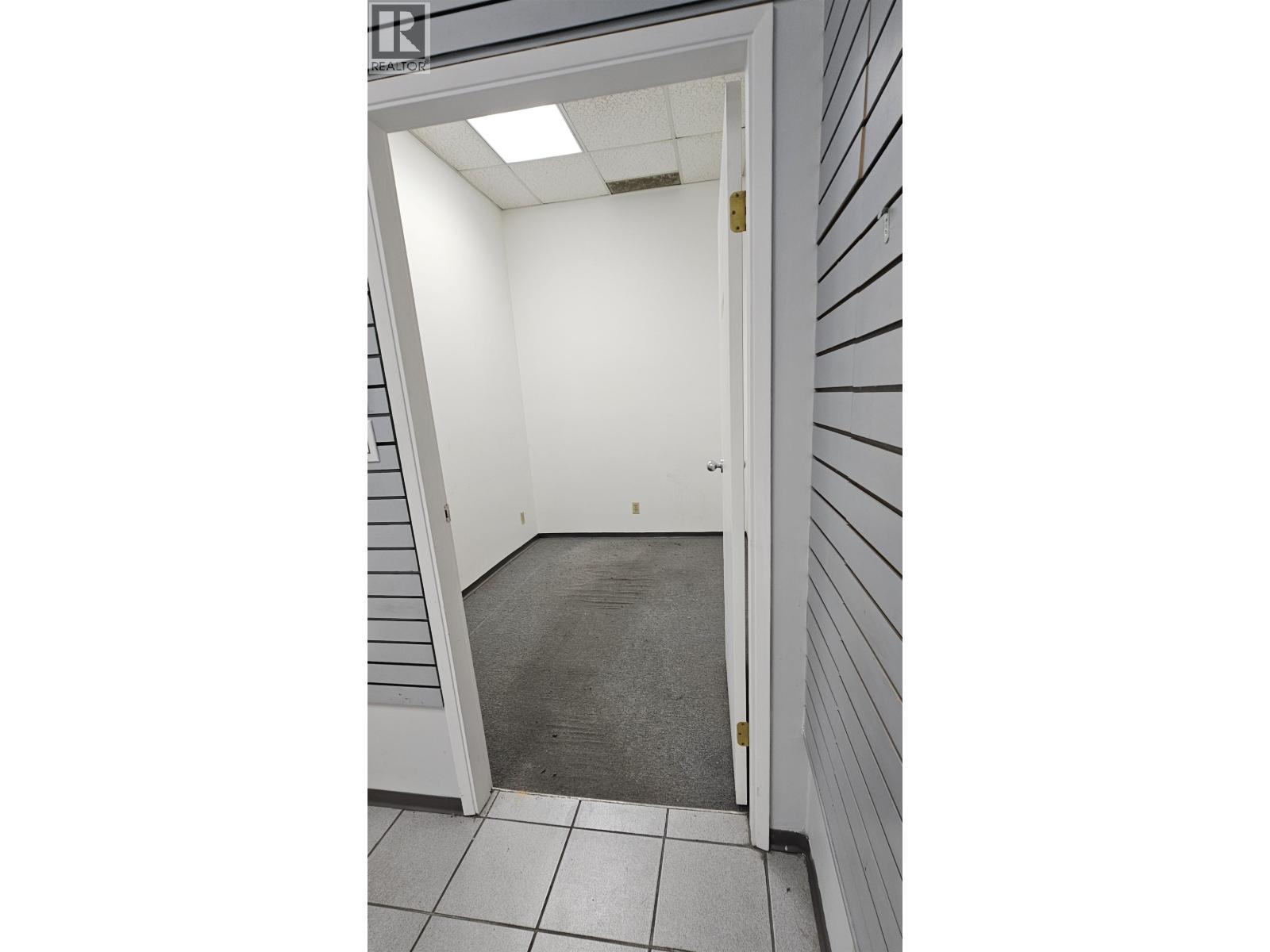 Listing Picture 2 of 3 : 1535 4380 NO. 3 ROAD, Richmond / 烈治文 - 魯藝地產 Yvonne Lu Group - MLS Medallion Club Member