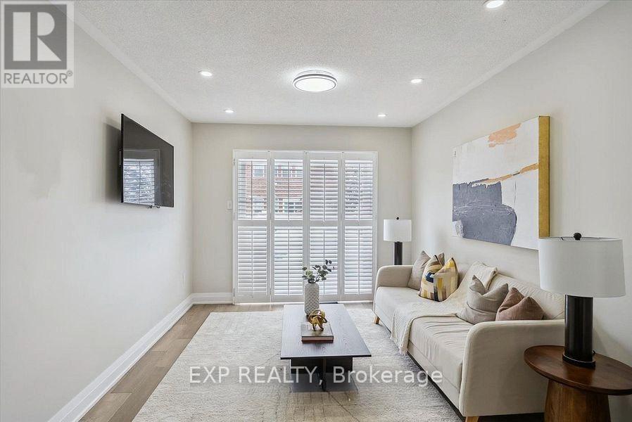 14 Gateway Court, Whitby, Ontario  L1R 3M9 - Photo 6 - E12646672