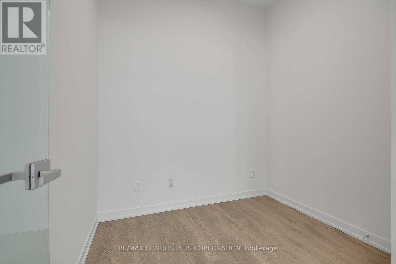 121 - 150 Logan Avenue, Toronto, Ontario  M4M 0E4 - Photo 10 - E12628516