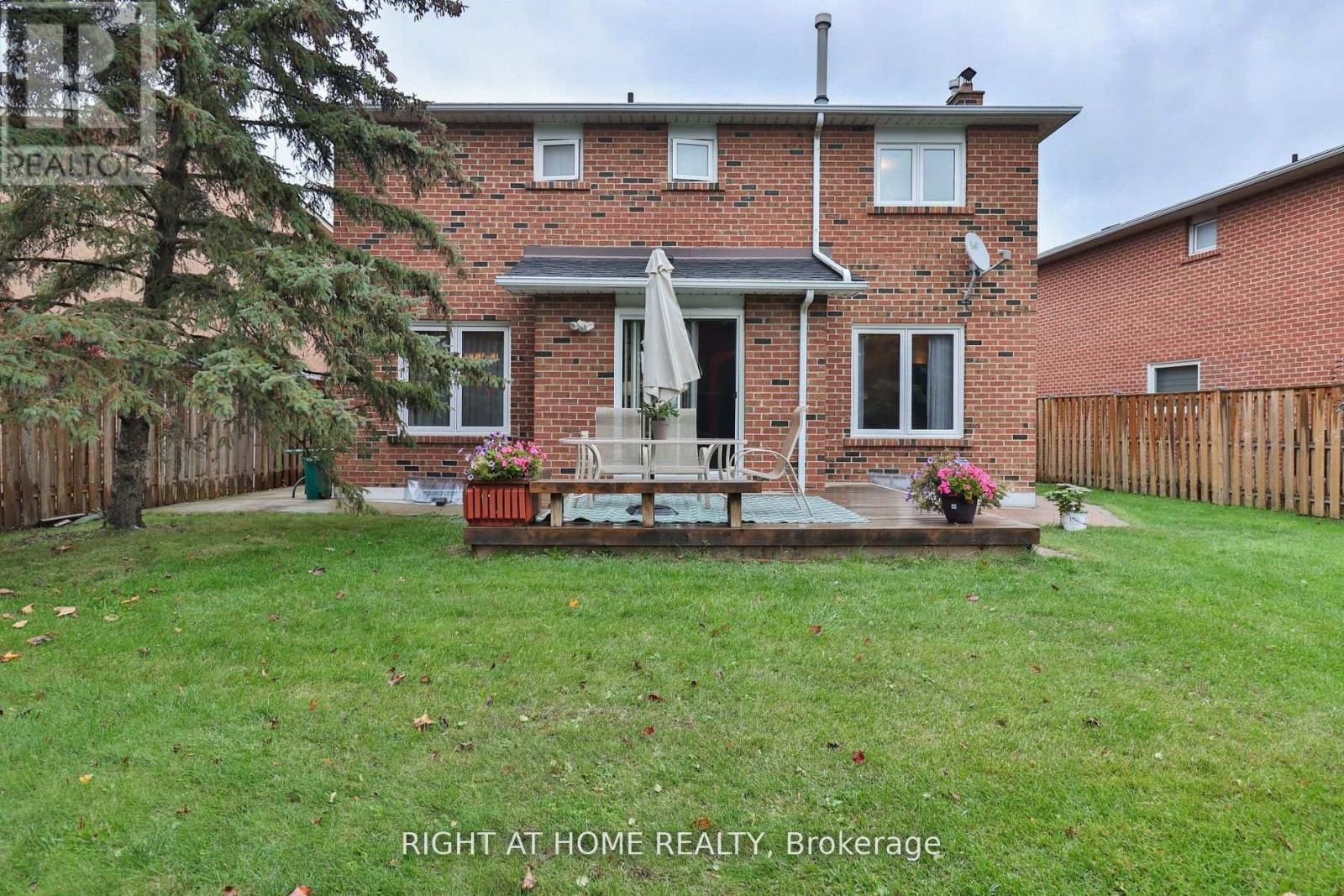 1433 Bough Beeches Boulevard, Mississauga, Ontario  L4W 3B4 - Photo 42 - W12646658