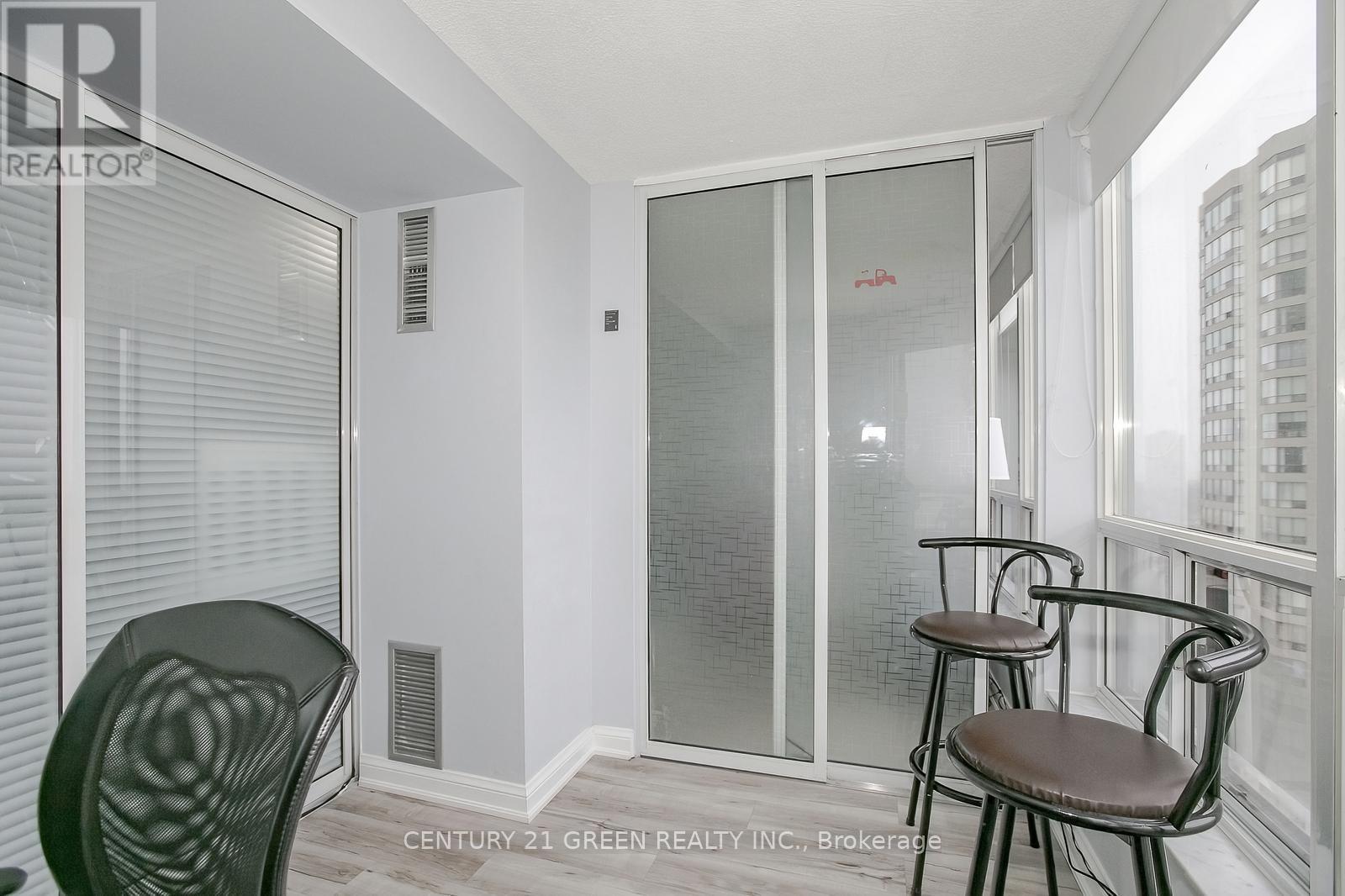 1503 - 22 Hanover Road, Brampton, Ontario  L6S 5K7 - Photo 24 - W12646684