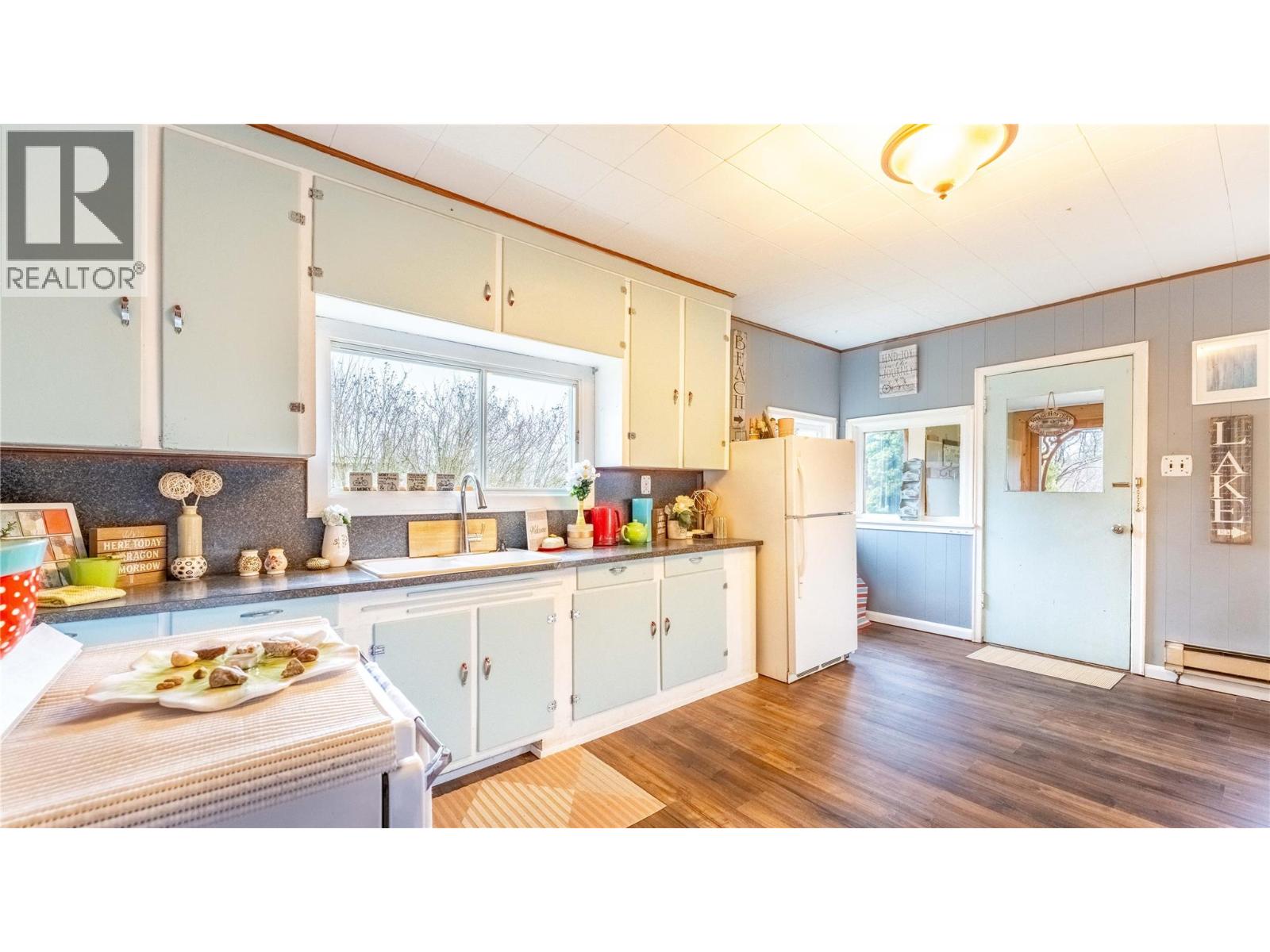 1412 Ainsworth Avenue, Riondel, British Columbia  V0B 2B0 - Photo 20 - 10371450