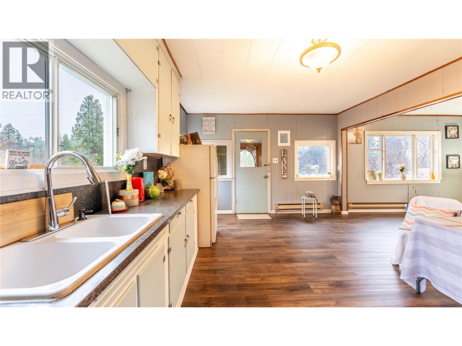 1412 Ainsworth Avenue, Riondel, British Columbia  V0B 2B0 - Photo 22 - 10371450