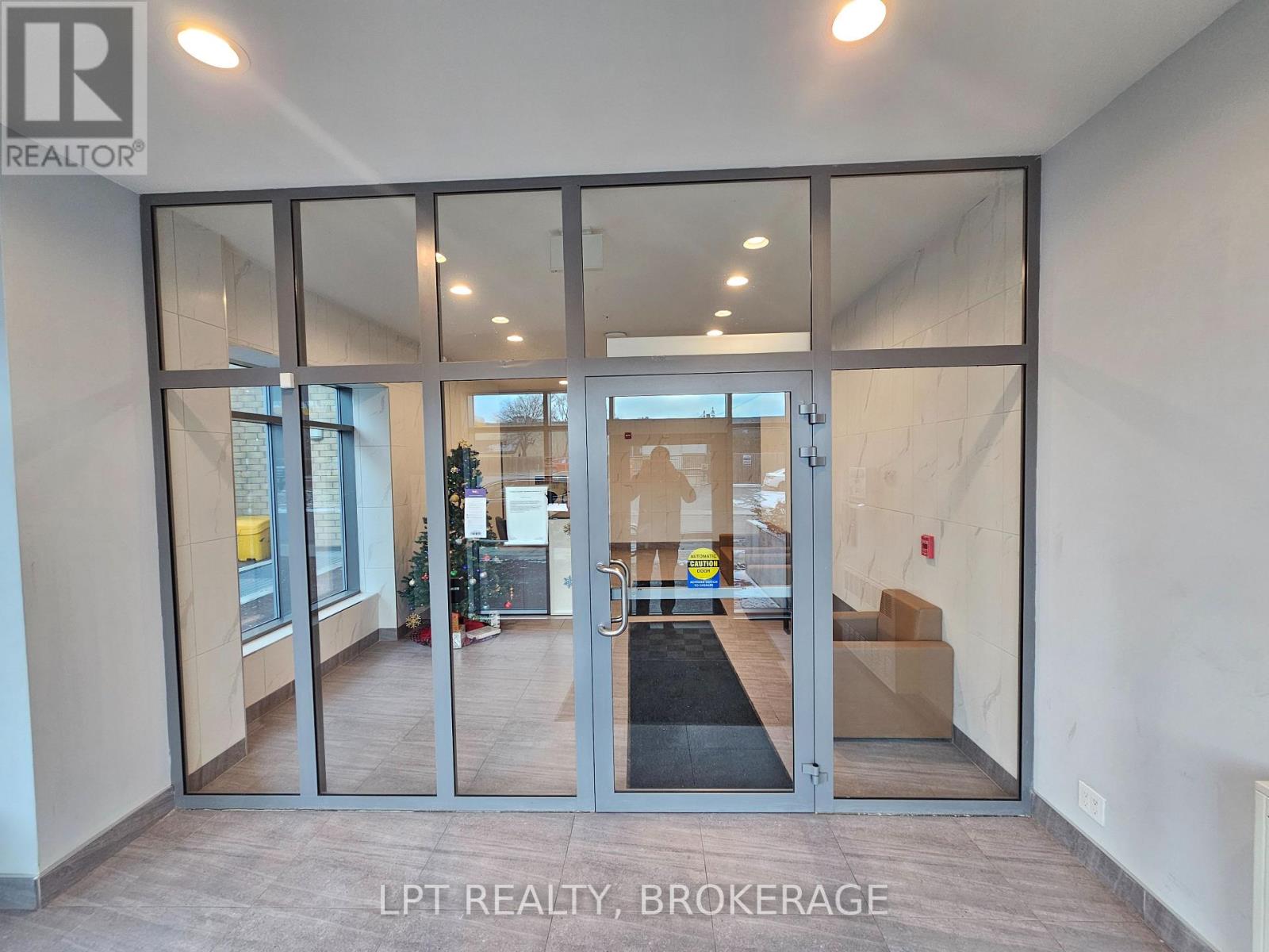 809 - 652 Princess Street, Kingston, Ontario  K7L 1E5 - Photo 2 - X12646796