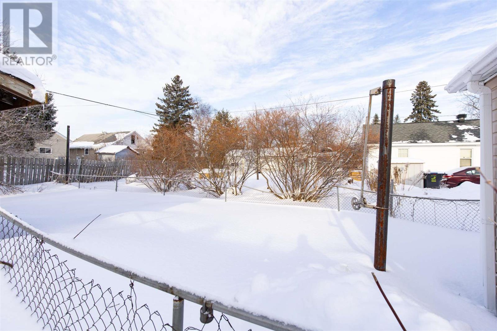 21 Cameron Ave, Sault Ste. Marie, Ontario  P6B 4W6 - Photo 4 - SM253511