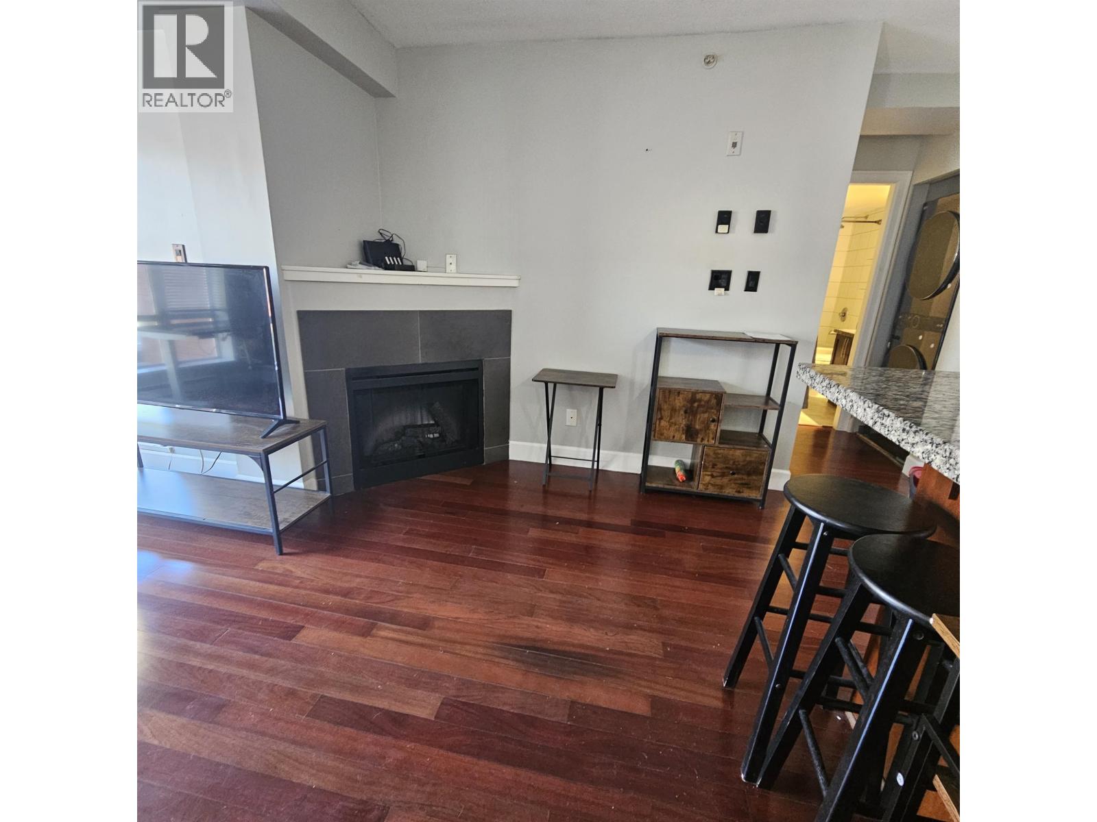 413 3811 Hastings Street, Burnaby, British Columbia  V5C 6V2 - Photo 8 - R3057475