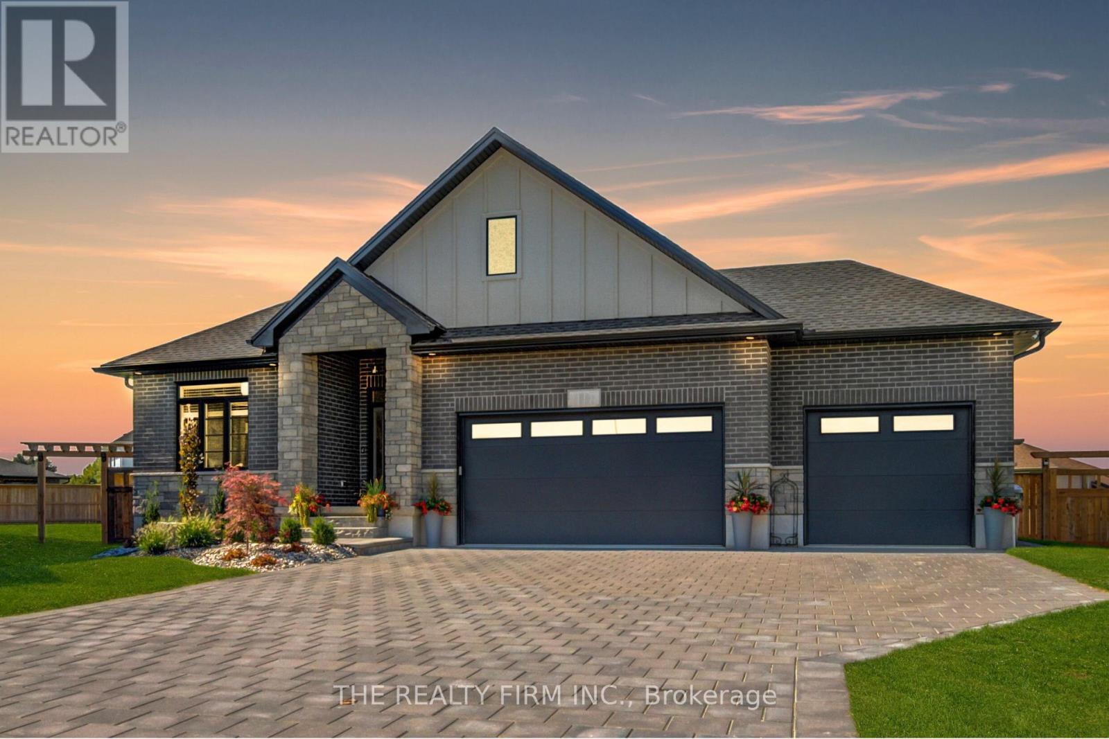 283 ELIZABETH STREET, Southwest Middlesex, Ontario