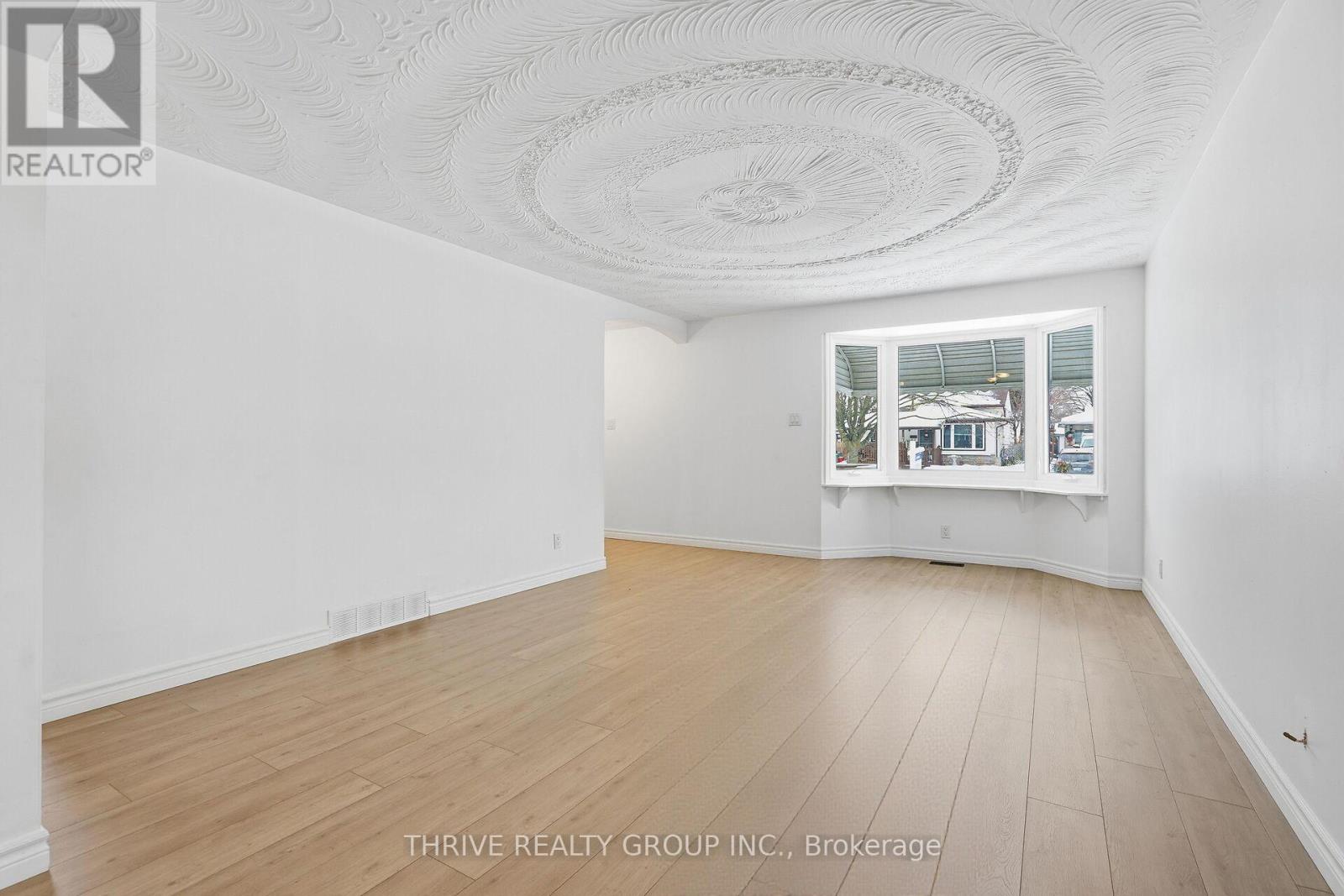 64 Jena Crescent, London East, Ontario  N5V 1L4 - Photo 13 - X12646800