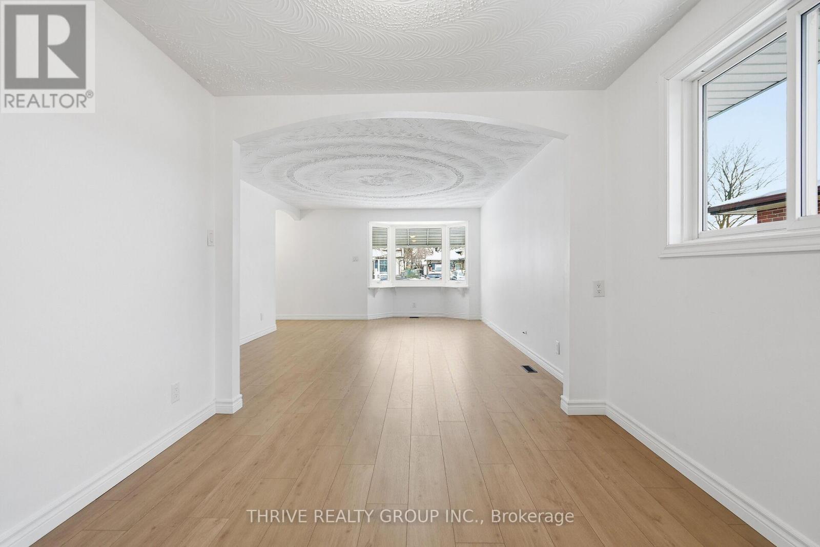 64 Jena Crescent, London East, Ontario  N5V 1L4 - Photo 8 - X12646800