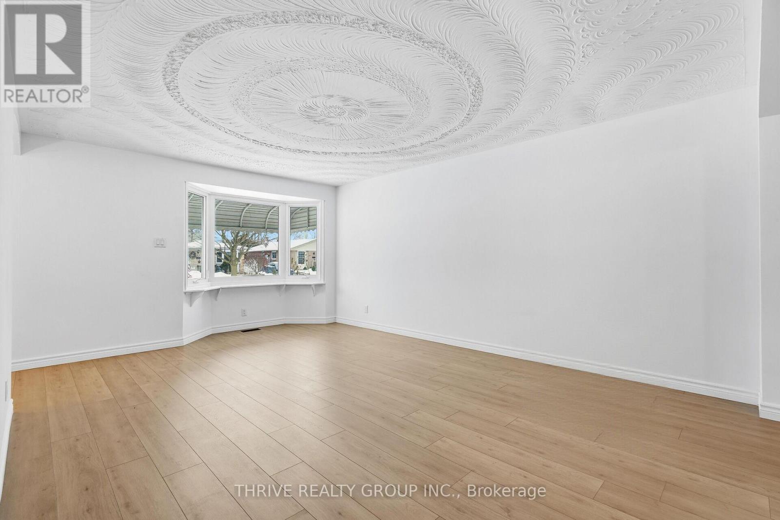 64 Jena Crescent, London East, Ontario  N5V 1L4 - Photo 9 - X12646800