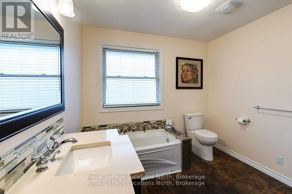 223 Pearson Street, Meaford, Ontario  N4L 1L6 - Photo 8 - X12645310