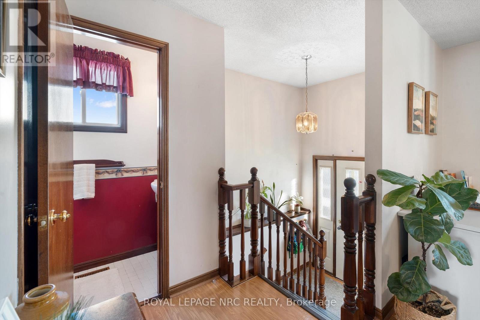 163 Pine Street S, Thorold, Ontario  L2V 3M5 - Photo 12 - X12646770