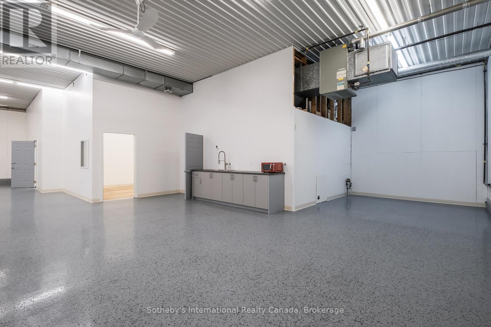 138 Sugar Maple Road, Brant, Ontario  N0E 1N0 - Photo 25 - X12646808