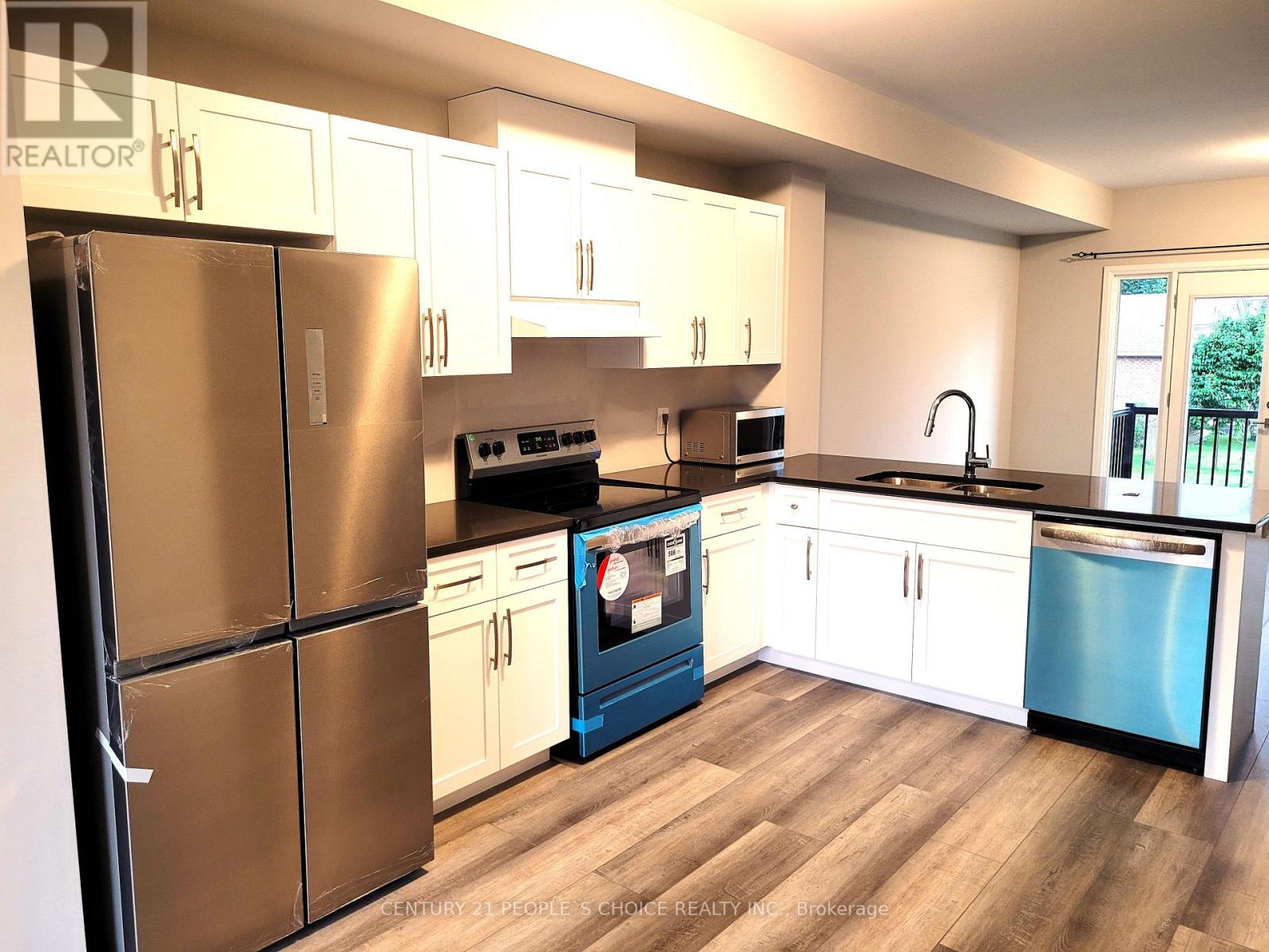 37 - 720 Grey Street, Brantford, Ontario  N3S 0K2 - Photo 3 - X12646120