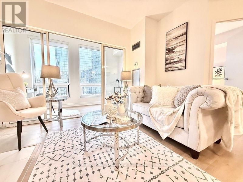 Lph2 - 25 Grenville Street, Toronto, Ontario  M4Y 2X5 - Photo 3 - C12646718