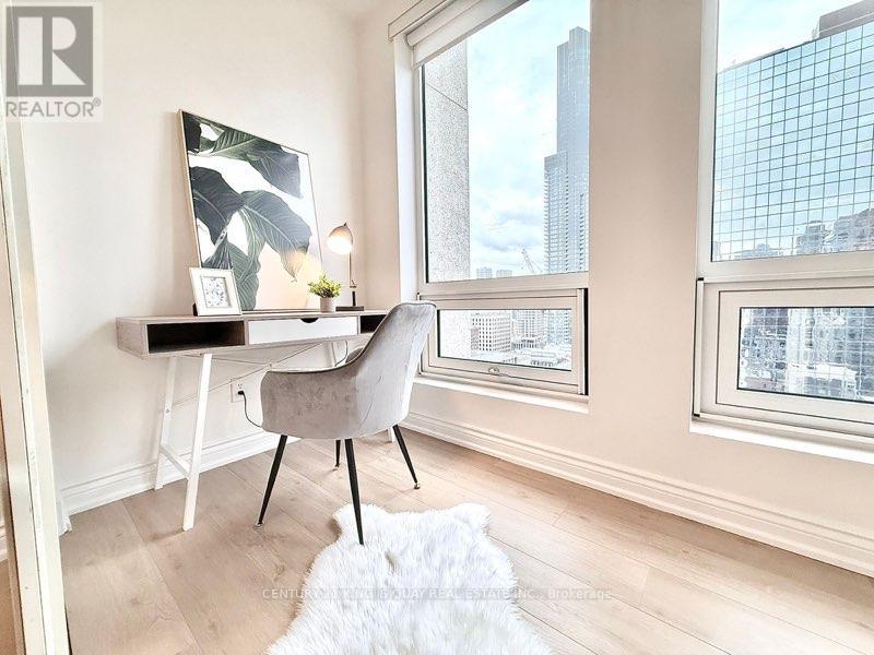 Lph2 - 25 Grenville Street, Toronto, Ontario  M4Y 2X5 - Photo 5 - C12646718