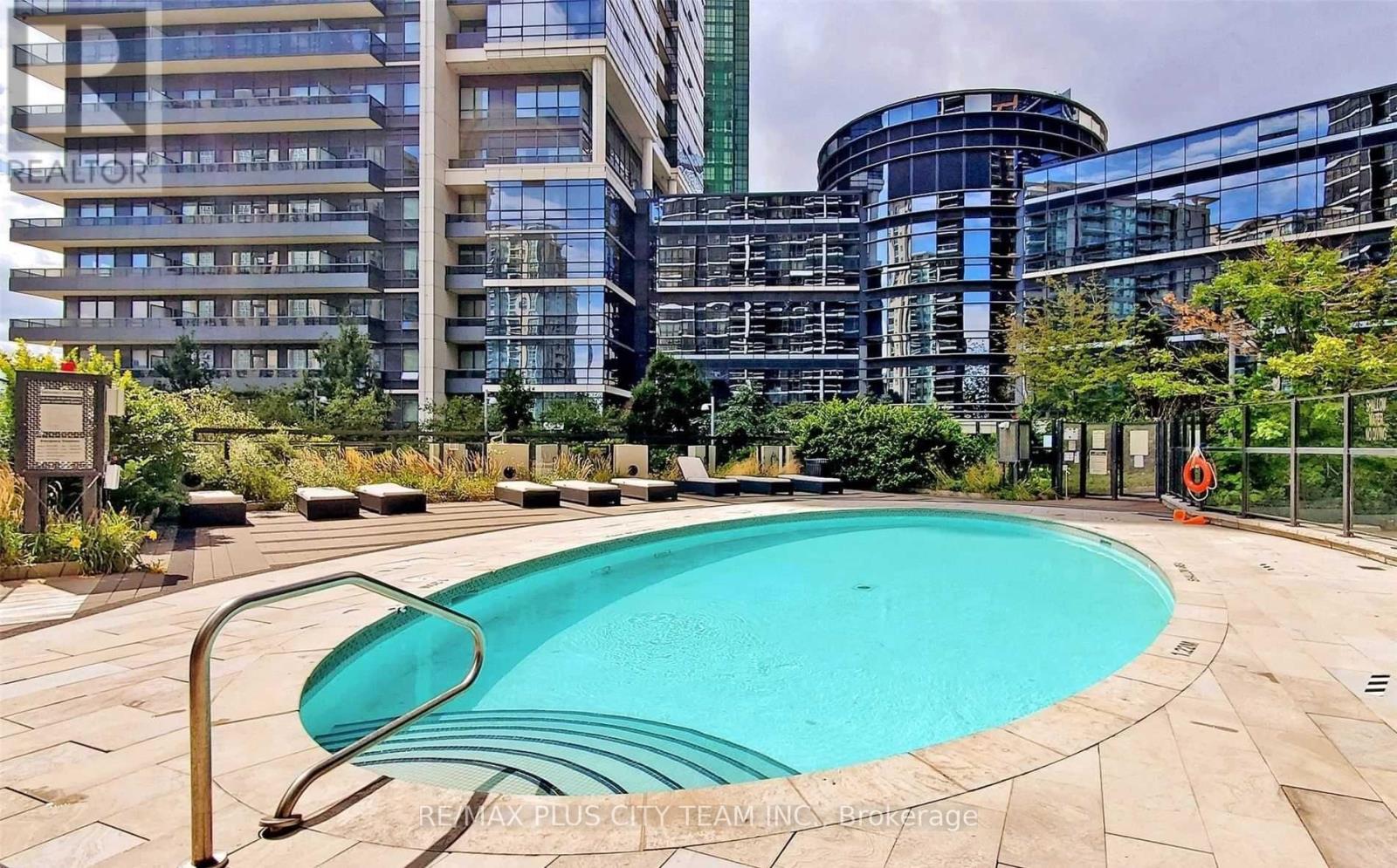 1303 - 2 Anndale Drive, Toronto, Ontario  M2N 0G5 - Photo 8 - C12646766