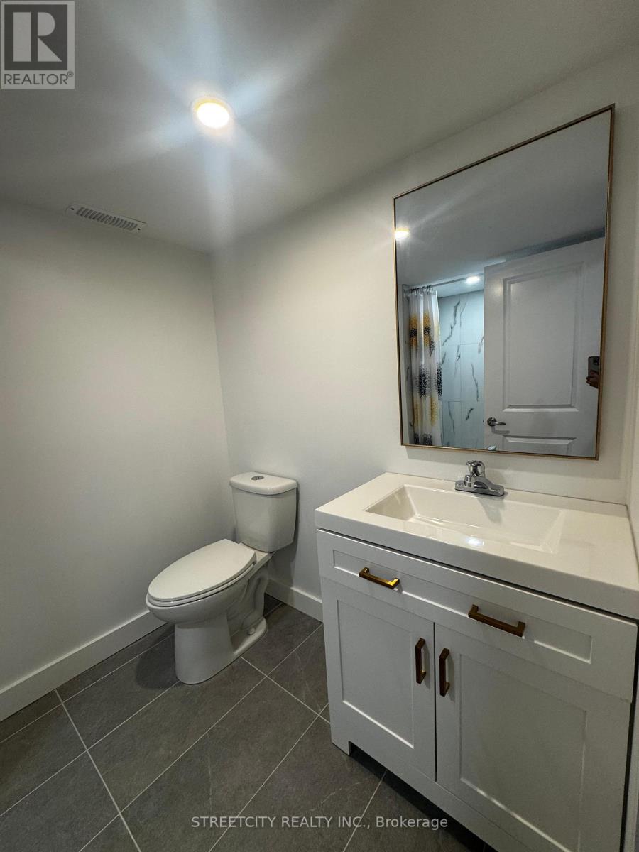 2618 Buroak Drive, London North, Ontario  N6G 3X7 - Photo 9 - X12577300