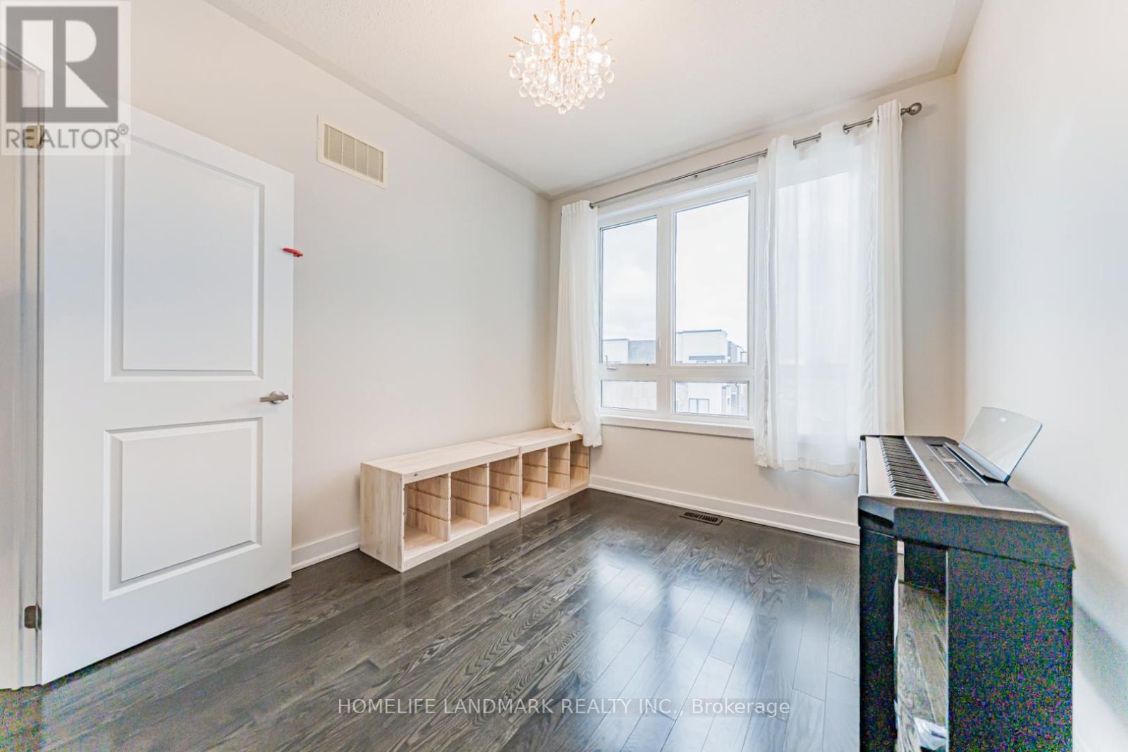 62 Helliwell Crescent, Richmond Hill, Ontario  L4E 1C7 - Photo 27 - N12646758