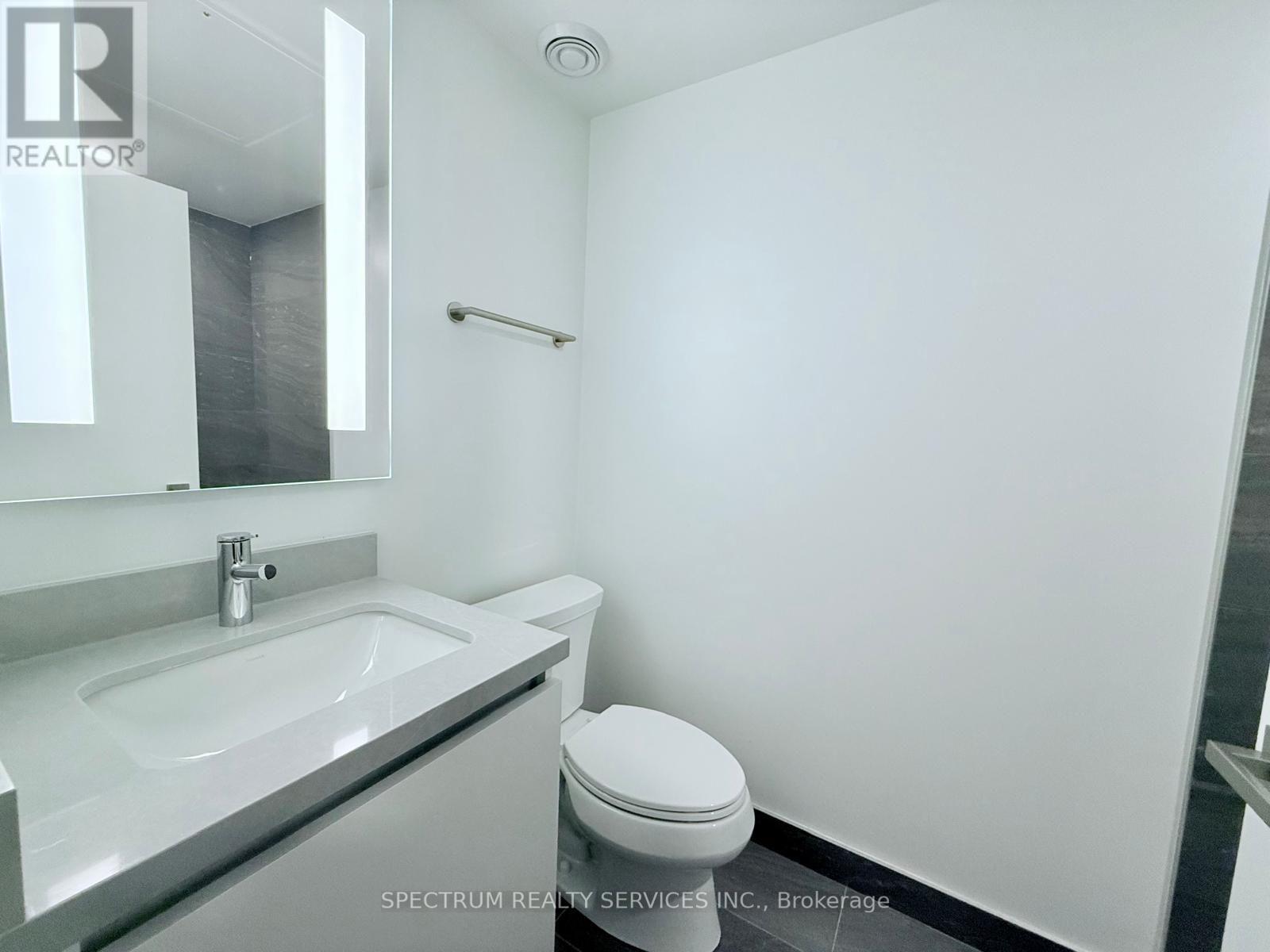 4501 - 4015 The Exchange, Mississauga, Ontario  L5B 0N9 - Photo 15 - W12643708