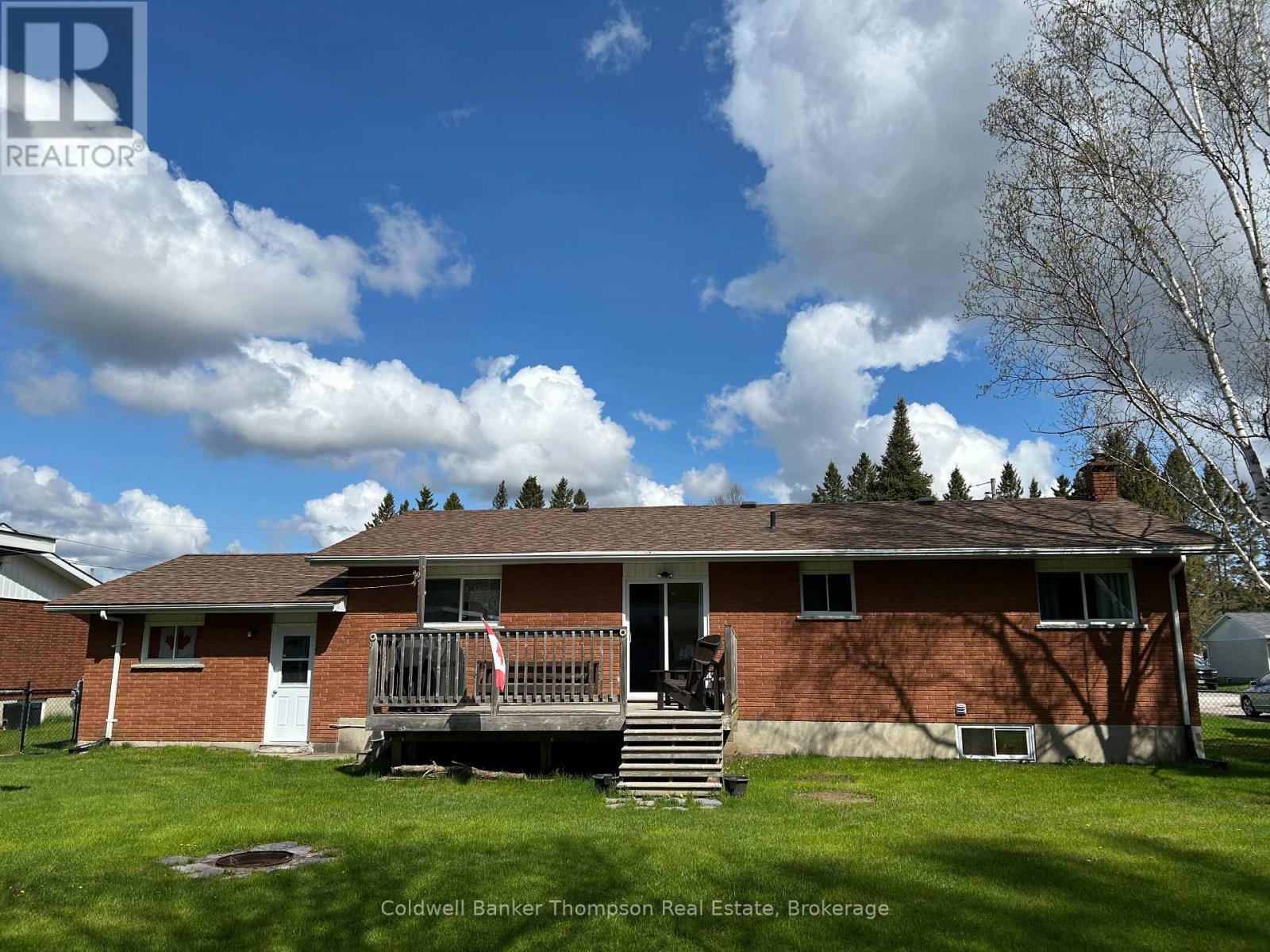 8 Tebby Boulevard, South River, Ontario  P0A 1X0 - Photo 3 - X12453909