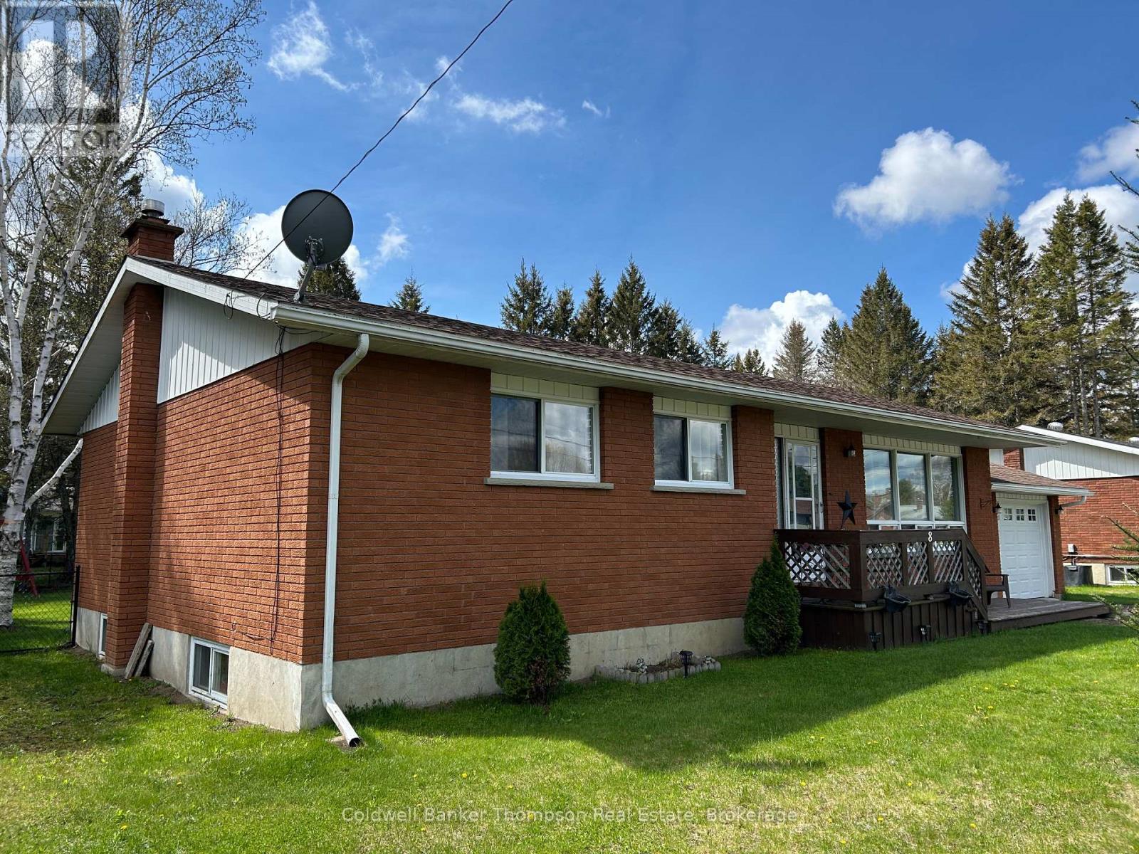 8 Tebby Boulevard, South River, Ontario  P0A 1X0 - Photo 2 - X12453909