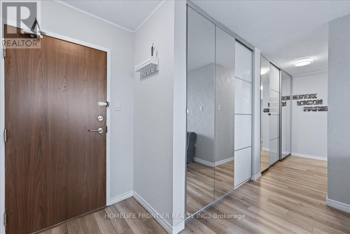 605 - 2301 Derry Road W, Mississauga, Ontario  L5N 2R4 - Photo 19 - W12646722