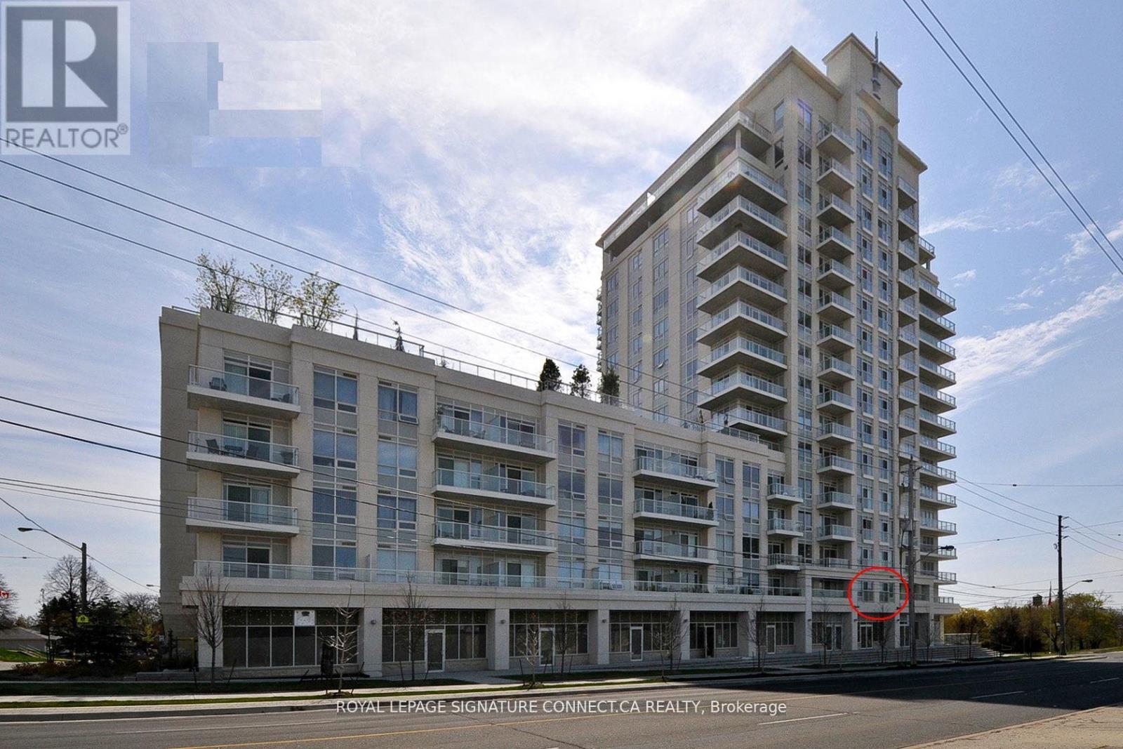207 - 3865 Lake Shore Boulevard W, Toronto, Ontario  M8W 1R4 - Photo 2 - W12646728