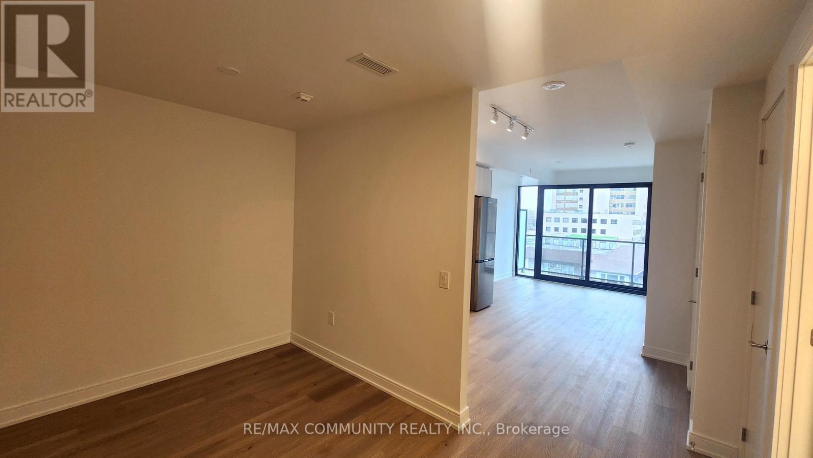 318 - 3009 Novar Road, Mississauga, Ontario  L5B 0P9 - Photo 8 - W12646752