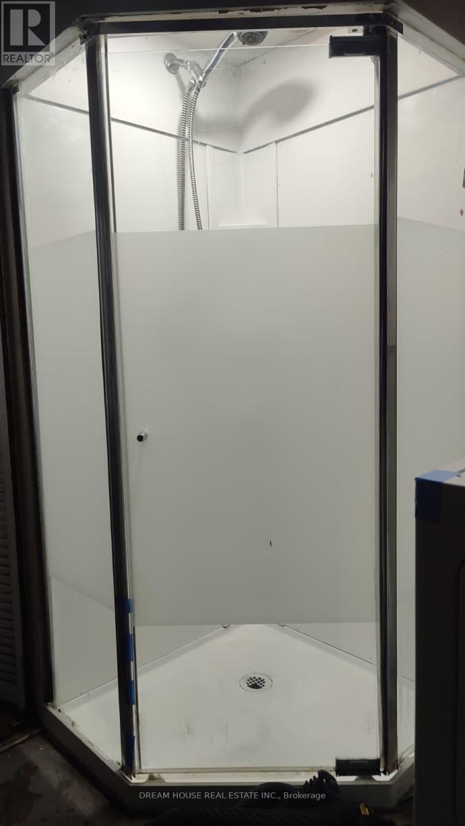 96 - 96 Carleton Place, Brampton, Ontario  L6T 3Z4 - Photo 21 - W12646764