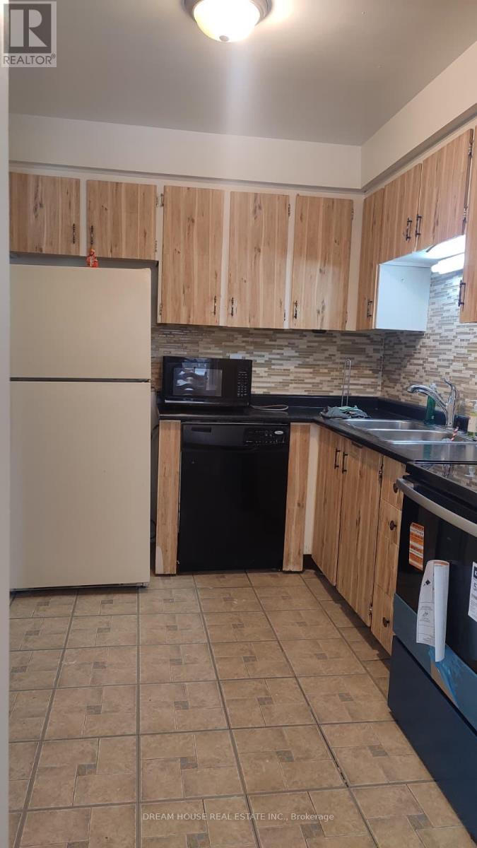 96 - 96 Carleton Place, Brampton, Ontario  L6T 3Z4 - Photo 9 - W12646764