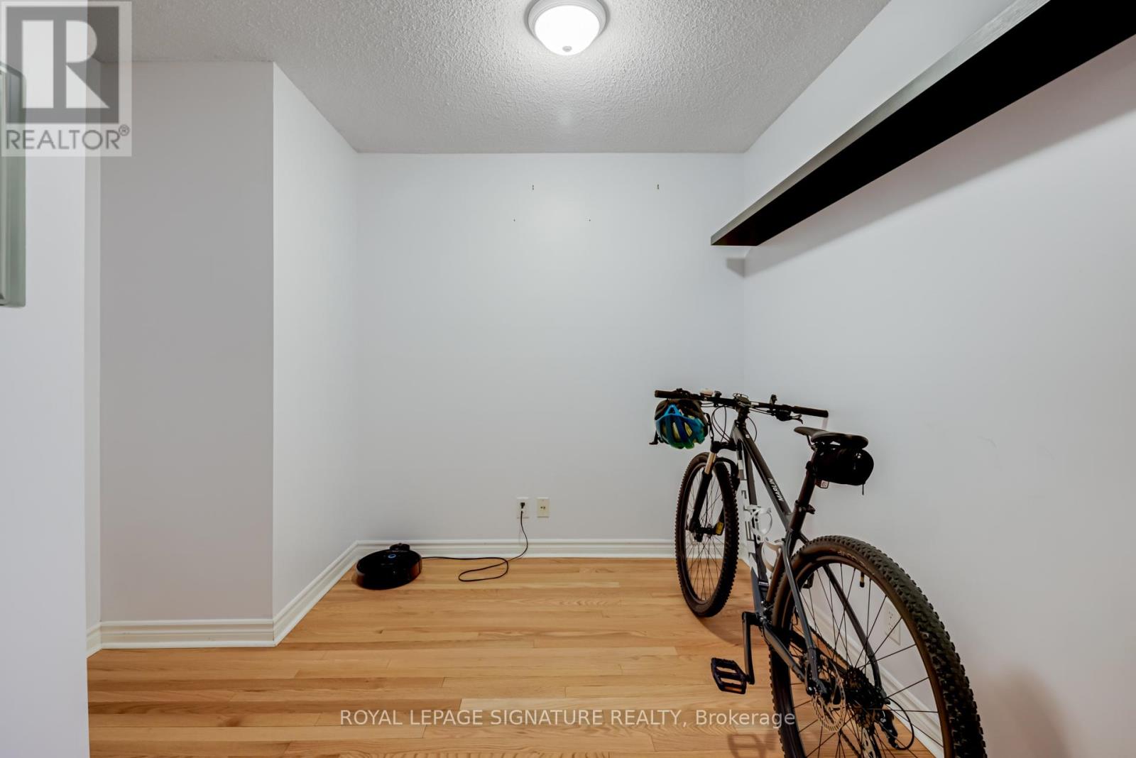 1307 - 1 Elm Drive W, Mississauga, Ontario  L5B 4M1 - Photo 16 - W12646810