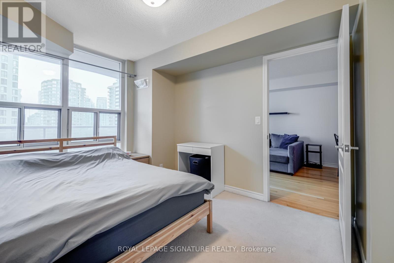 1307 - 1 Elm Drive W, Mississauga, Ontario  L5B 4M1 - Photo 20 - W12646810